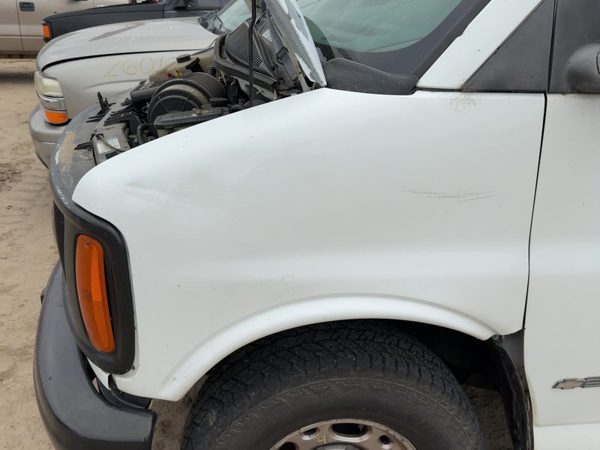1996-2002 Chevy Express Van 2500 Driver Left Front Fender Oem White 12549270 — photo 4