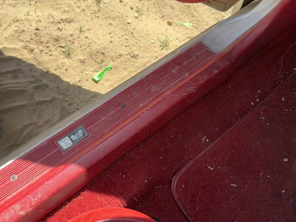 86-91 Olds 88 Driver Left Lower Sill Step Moulding Trim Panel Oem Red — photo 1