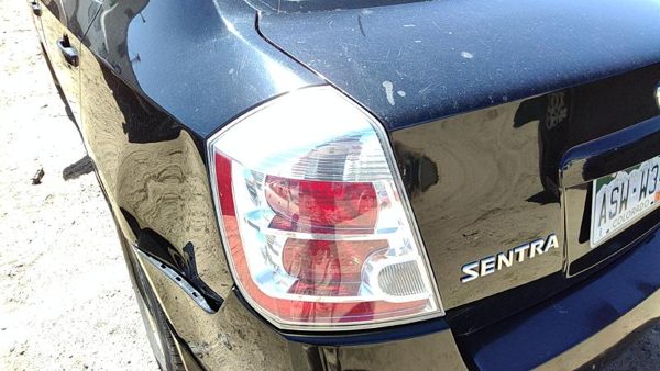 2007-2009 Nissan Sentra Driver Left Outer Tail Light Brake Lamp Oem Rear 2.0L — photo 1