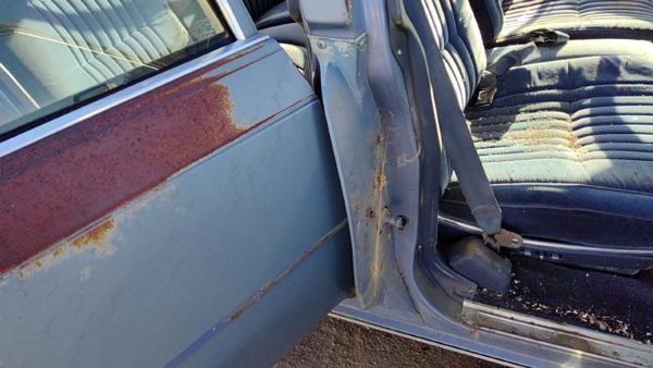1980-1984 Deville Sedan Rh Passenger Right Door Hinge Cover Plastic Trim Blue — photo 5