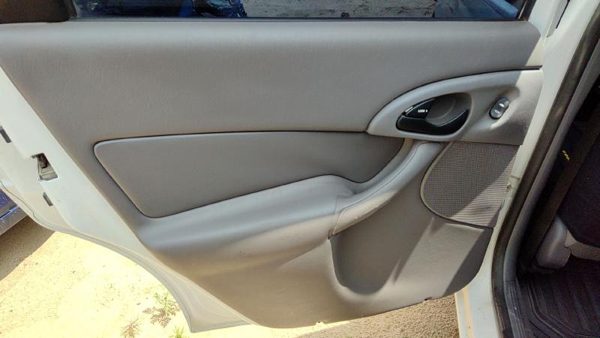 00-03 Focus Station Wagon Driver Left Rear Inside Door Trim Panel Switches Back — photo 1