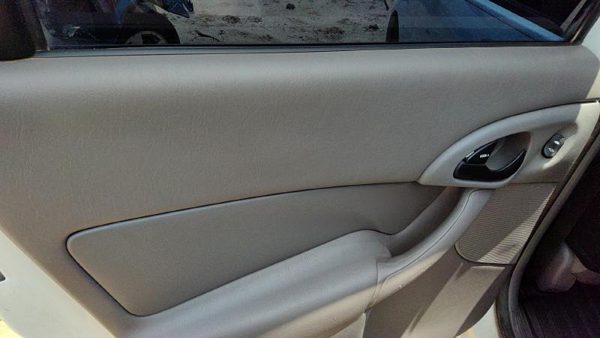 00-03 Focus Station Wagon Driver Left Rear Inside Door Trim Panel Switches Back — photo 4