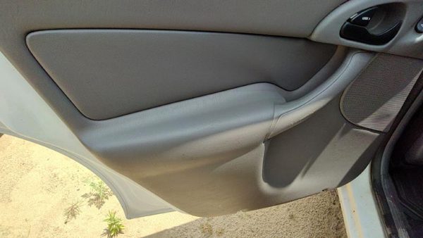 00-03 Focus Station Wagon Driver Left Rear Inside Door Trim Panel Switches Back — photo 9