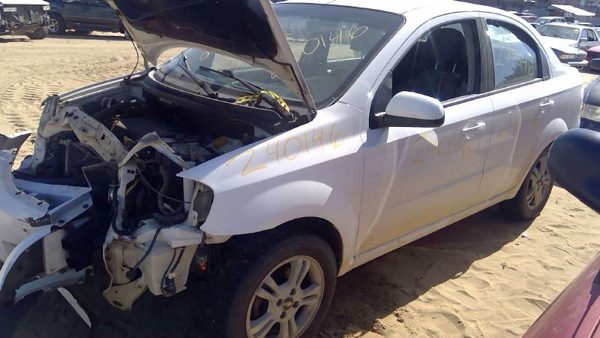 2010 Chevy Aveo — vehicle photo 4