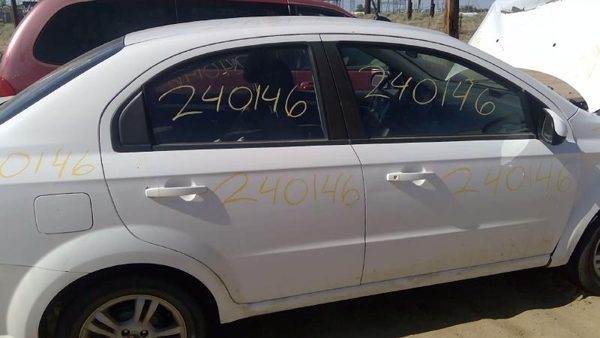 2010 Chevy Aveo — vehicle photo 10