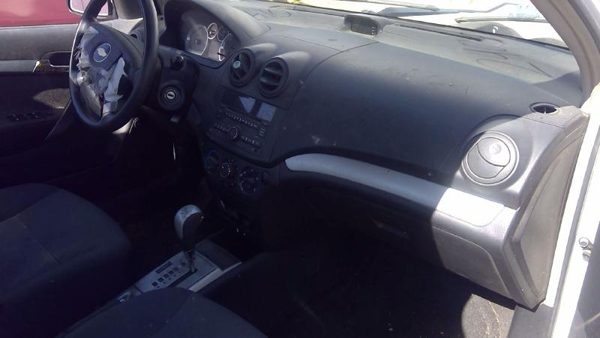 2010 Chevy Aveo — vehicle photo 11