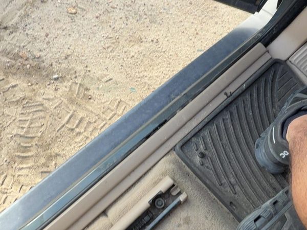 2000-2006 Bmw X5 Passenger Right Lower Kick Trim Panel Oem E53 Beige Lchc — photo 2