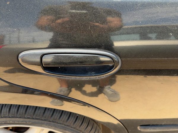 98 Maxima Passenger Right Rear Outside Door Handle Oem Back Super Black Kh3 — photo 3