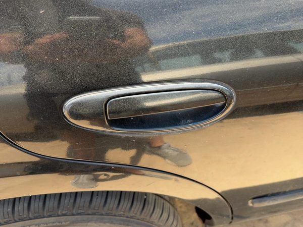 98 Maxima Passenger Right Rear Outside Door Handle Oem Back Super Black Kh3 — photo 4