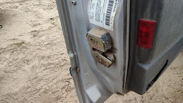 85-95 Volvo 740 Driver Left Front Door Latch With Rods/Cables Oem — photo 4