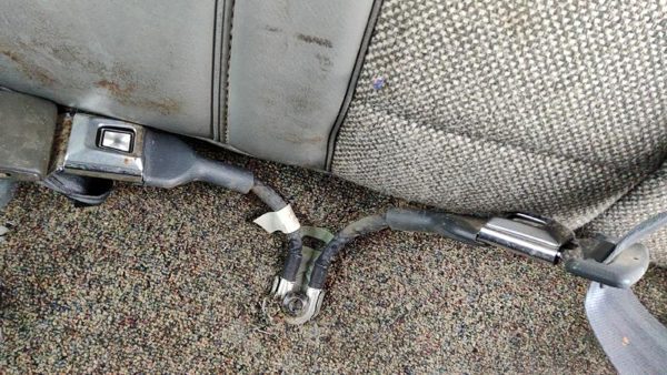 1992 Jeep Cherokee Driver Left Rear Seat Belt Buckle Receiver Back Oem Gray — photo 4