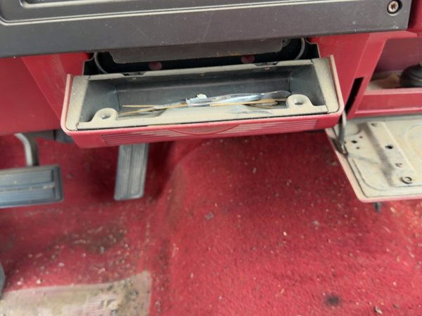 1987-1993 Dodge Dakota Ash Tray Assembly Oem Slide Out Dash Red 5Aa01Hc5 — photo 4