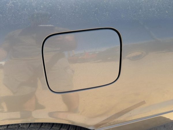 1997-1999 Toyota Camry Fuel Tank Door with Hinge Antique Sage 1B2 OEM 77350AA050 — photo 3