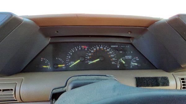 1993 Pontiac Grand Prix Dash Panel Tan — photo 2