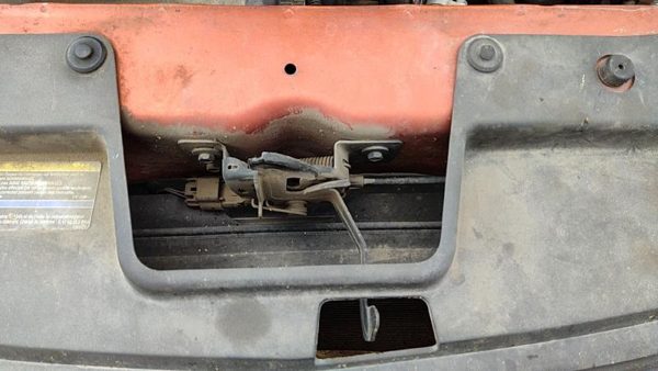 2005-2010 Chevy Cobalt Hood Latch Assembly With Bracket Oem 15934804 — photo 2