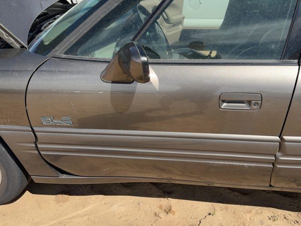 1999 Pontiac Bonneville Front Door LH Gold — photo 2