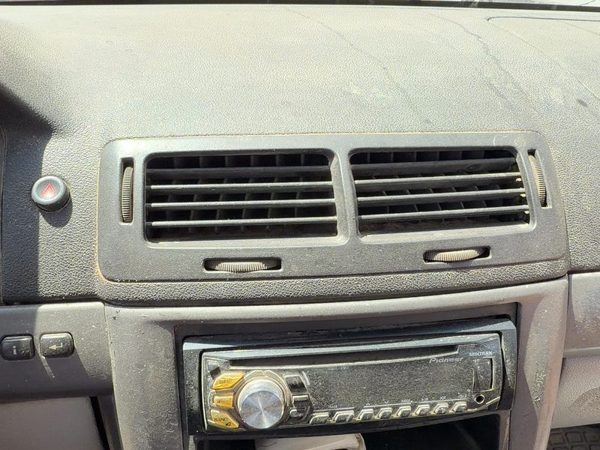 2005-2010 Chevy Cobalt Center Dash Heater Vent Assembly Oem Ac Gray 14B 25962149 — photo 2