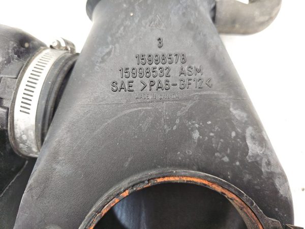 1999 Chevy Tahoe Air Intake Tube Duct With Vortec Resonator Oem 15998580 — photo 11