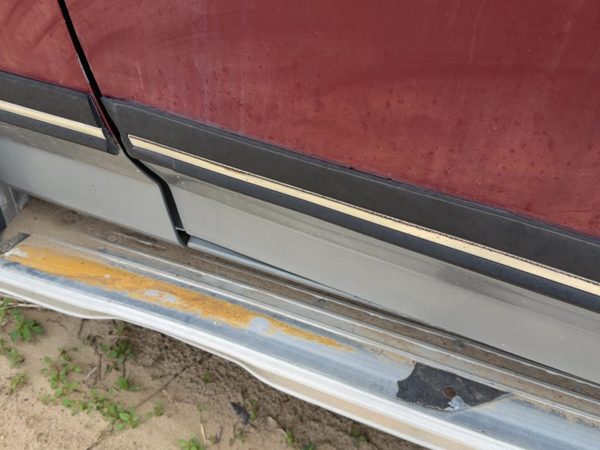 1987-1991 Ford F150 Driver Left Front Moulding From Door Oem Trim Strip — photo 2