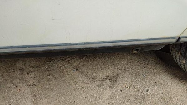 79-85 Mercedes 300Td Driver Left Rear Lower Moulding From Door Back Trim Strip — photo 4