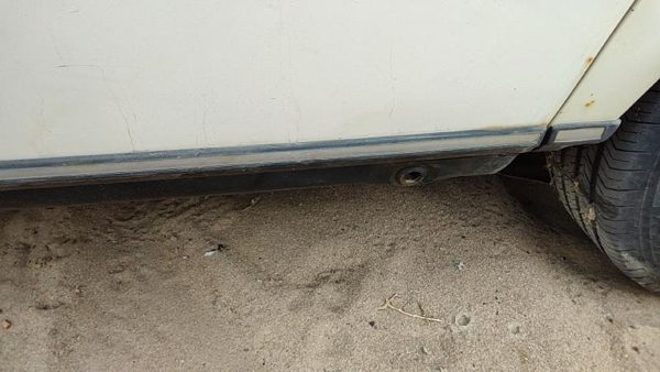 79-85 Mercedes 300Td Driver Left Rear Lower Moulding From Door Back Trim Strip — photo 5