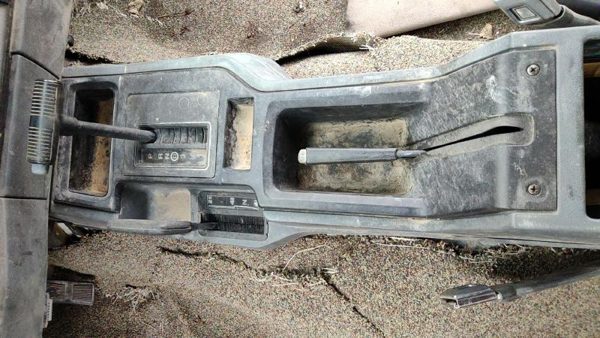 1992 Jeep Cherokee Center Floor Console Assembly Oem At 4X4 Gray — photo 1