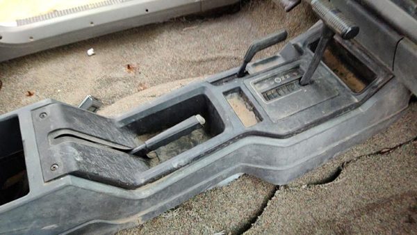 1992 Jeep Cherokee Center Floor Console Assembly Oem At 4X4 Gray — photo 4