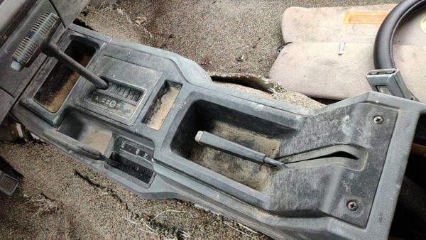 1992 Jeep Cherokee Center Floor Console Assembly Oem At 4X4 Gray — photo 3