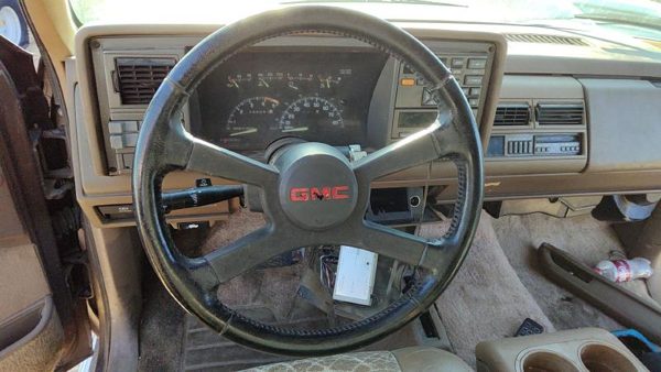 1994 Suburban 1500 Steering Wheel — photo 1