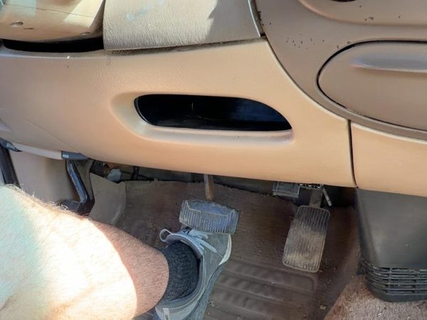 1997-2004 Ford F150 Lower Dash Under Column Knee Bolster Trim Panel Oem Tan Ex — photo 4