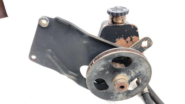 1986-1989 Dodge D100 W100 Power Steering Pump With Mount Bracket Oem 5.2L — photo 2