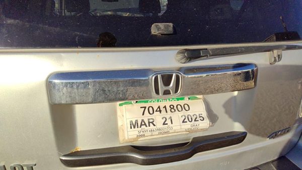 2009-2011 Honda Pilot Rear Backup Camera View With Chrome License Plate Trim Oem — photo 4