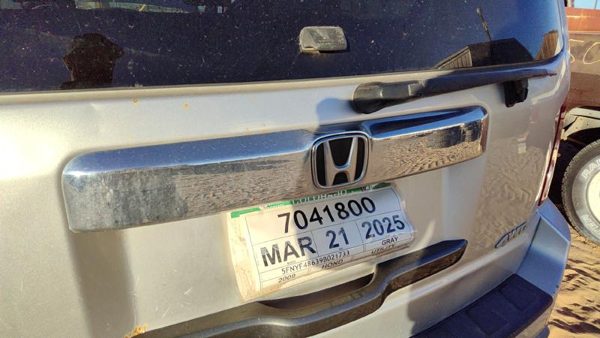 2009-2011 Honda Pilot Rear Backup Camera View With Chrome License Plate Trim Oem — photo 5