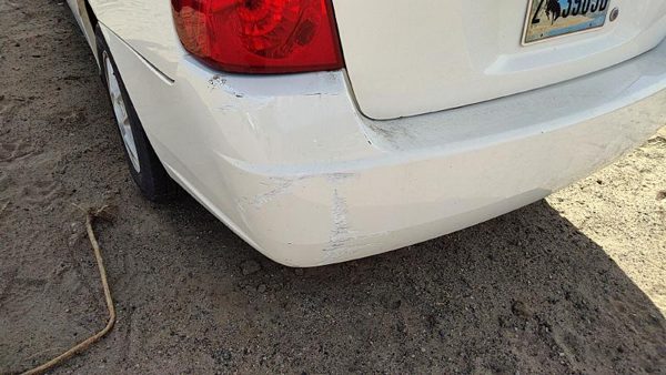 2004-2008 Chevy New Style Malibu Rear Bumper Cover Assembly Oem Back White 40U — photo 5