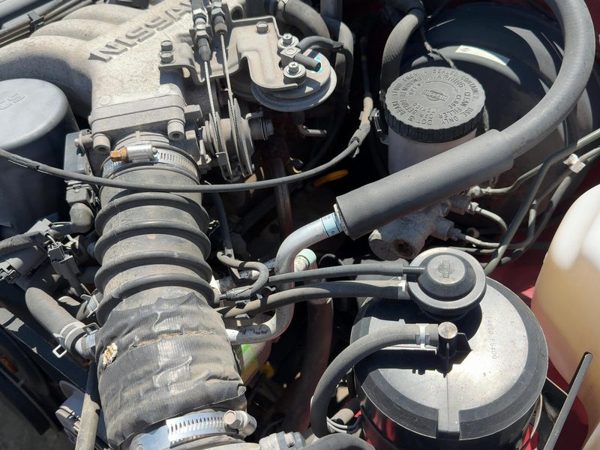 1994 Nissan Pathfinder Driver Left Cylinder Head Assembly 3.0L SOHC OEM — photo 2