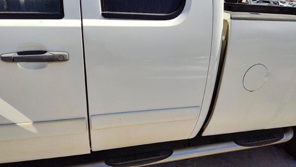 2008 Chevy Silverado 2500 Rear Door LH White 50U — photo 2