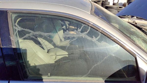 1998-2011 Lincoln Town Car Passenger Right Front Side Window Door Glass Oem — photo 2