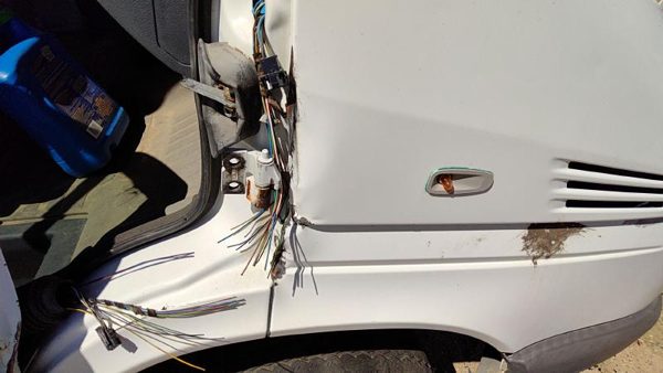 2006 Dodge Sprinter 3500 Fender RH Van White P01 Junk — photo 8