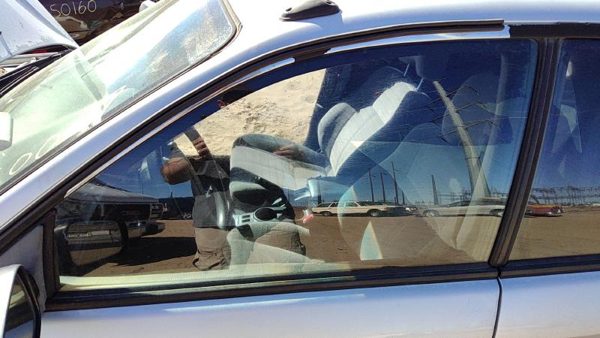 2000-2002 Subaru Legacy Driver Left Front Side Window Door Glass Oem 61011Ae01a — photo 1