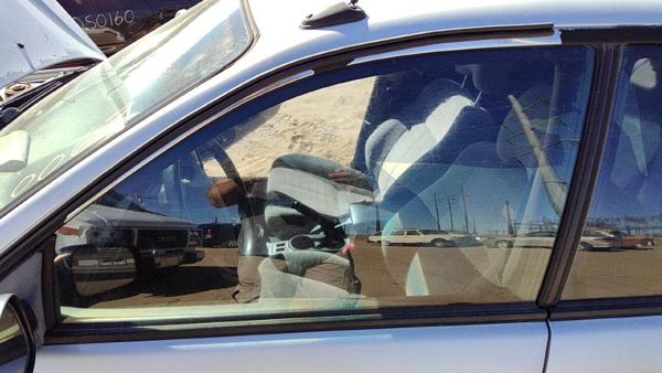 2000-2002 Subaru Legacy Driver Left Front Side Window Door Glass Oem 61011Ae01a — photo 2
