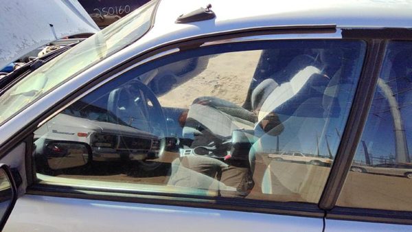 2000-2002 Subaru Legacy Driver Left Front Side Window Door Glass Oem 61011Ae01a — photo 4