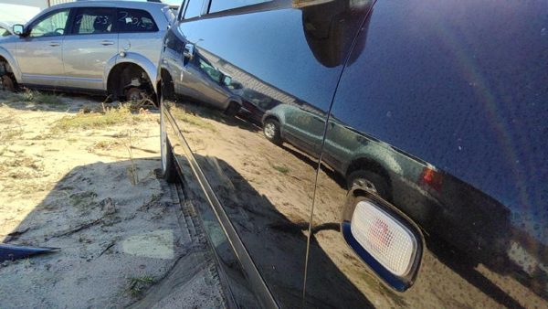 2002 INFINITI G20 Front Door RH KH3 Black — photo 3