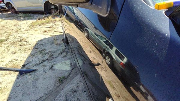 2002 INFINITI G20 Front Door RH KH3 Black — photo 2