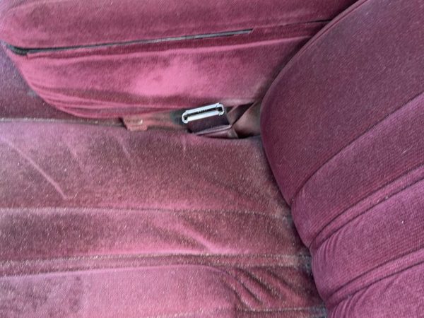 1994 Olds Eighty Eight Driver Left Front Seat Belt Buckle Receiver Oem Red — photo 4
