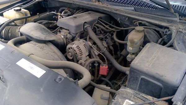 2000 GMC Sierra — vehicle photo 2