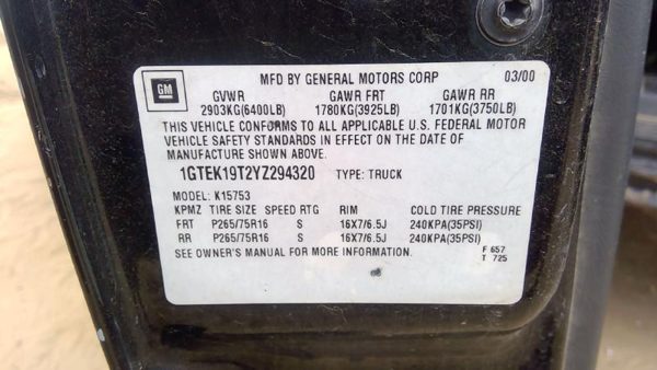 2000 GMC Sierra — vehicle photo 4