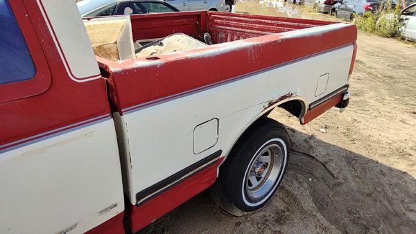1988 Ford F150 Pickup Box/bed Assembly — photo 2