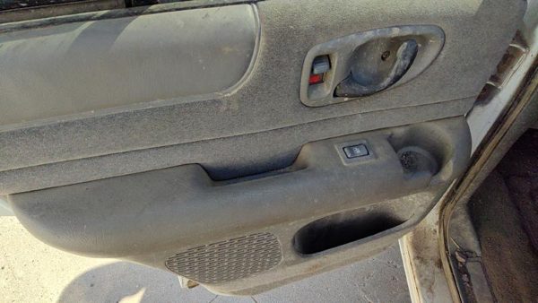 1998-03 S10 Blazer Driver Left Rear Door Trim Panel With Switches Back Gray 92H — photo 3