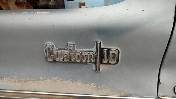 1973-1974 Chevy C10 Driver Left Front Custom Fender Badge Emblem Oem — photo 2