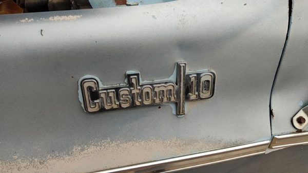 1973-1974 Chevy C10 Driver Left Front Custom Fender Badge Emblem Oem — photo 4